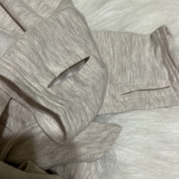 ATHLETA WRAP BLOUSE MEDIUM - Picture 6 of 7